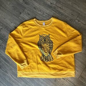 Yellow vintage Owl Graphic women’s  Sweater